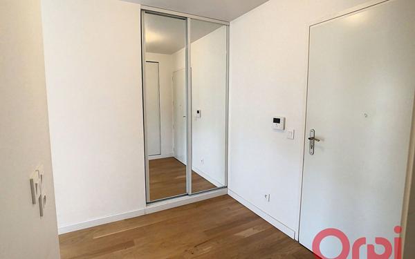 Appartement à louer    3 pièces • 60,57 m2 Châtenay-Malabry
