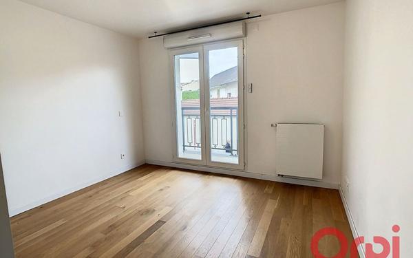 Appartement à louer    3 pièces • 60,57 m2 Châtenay-Malabry