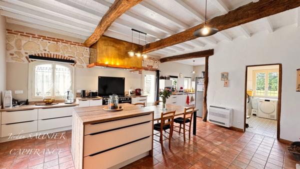 Propriété d'Exception à vendre 8 pièces REVEL (31)