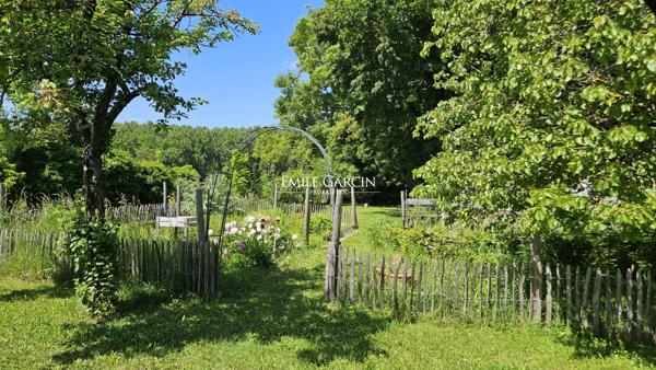A vendre maison de maître et parc de près de 1,2 hectare aux portes d'Orléans