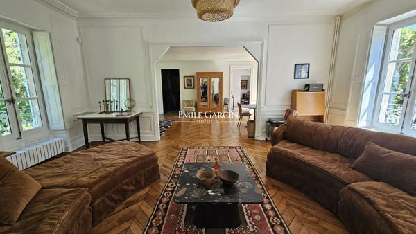 A vendre maison de maître et parc de près de 1,2 hectare aux portes d'Orléans