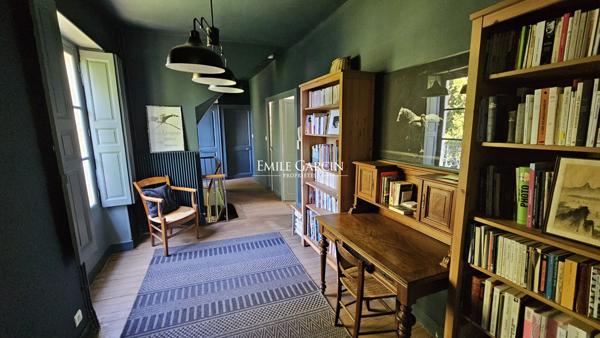 A vendre maison de maître et parc de près de 1,2 hectare aux portes d'Orléans