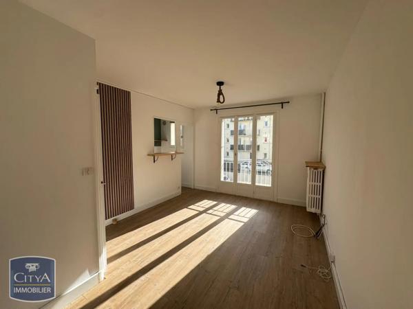 Appartement à louer 1 pièce 25m² Tours (37000)