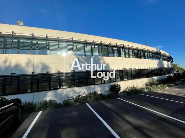 Bureaux 318.93 m² à louer en RDJ - Sophia Antipolis