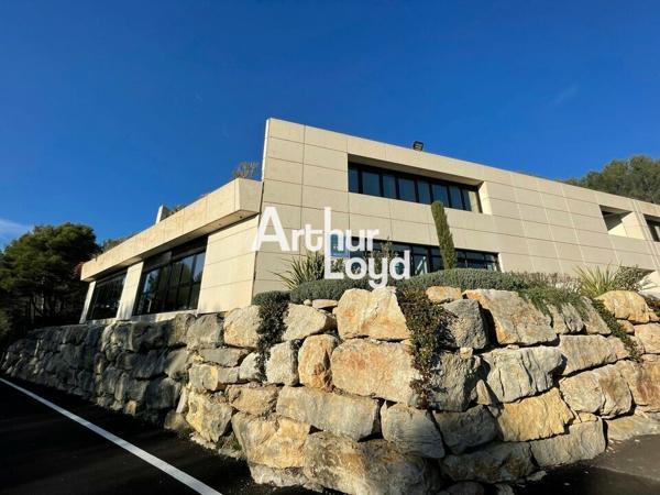 Bureaux 318.93 m² à louer en RDJ - Sophia Antipolis