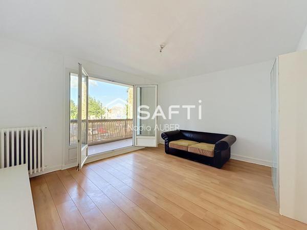 CHOISY-LE-ROI – 3 PIÈCES RÉNOVÉ – GRAND BALCON – TRAVERSANT & LUMINEUX
