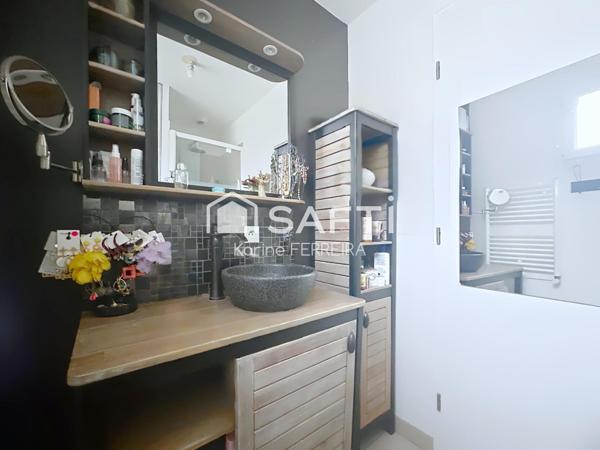 Maison familiale de 2016 – Suite parentale, salon parquet chaleureux & jardin avec terrasse