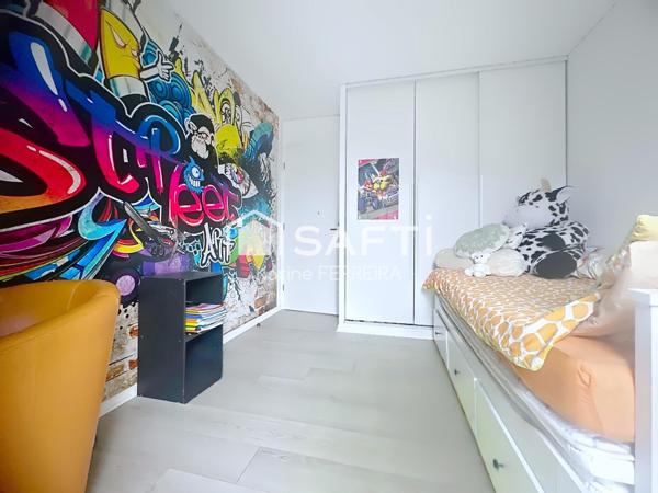 Maison familiale de 2016 – Suite parentale, salon parquet chaleureux & jardin avec terrasse