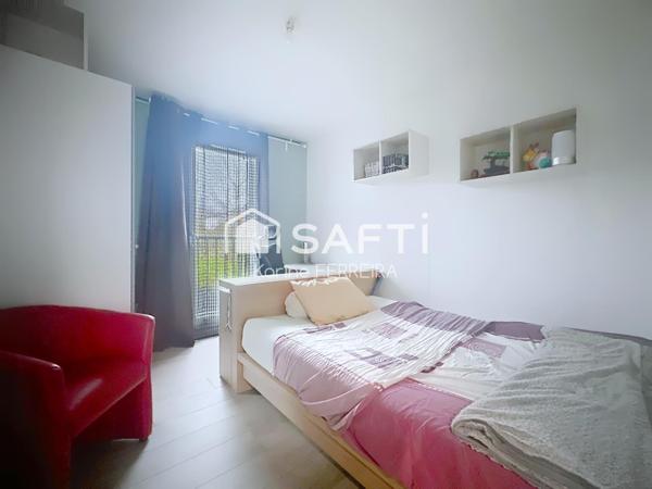 Maison familiale de 2016 – Suite parentale, salon parquet chaleureux & jardin avec terrasse