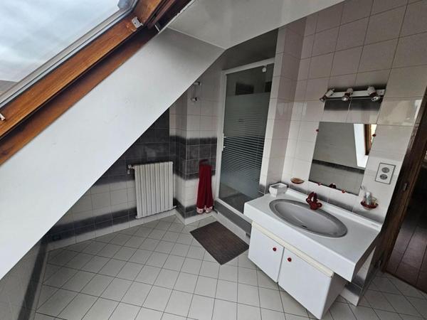 Maison authentique bretonne en pierre de taille à Vert-Galant