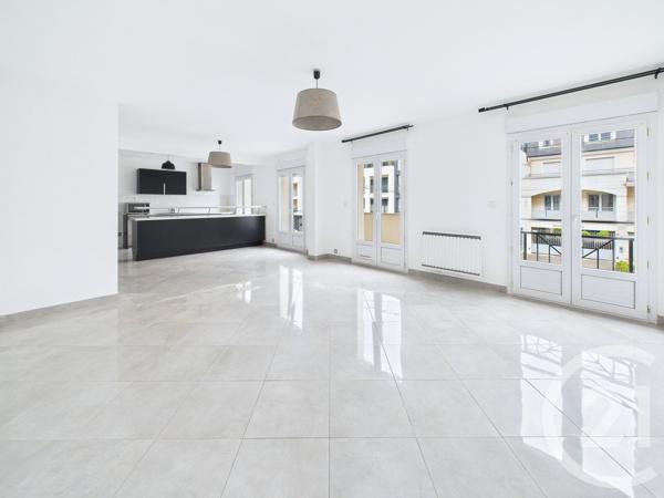 Appartement F3 à vendre  4 pièces - 81,90 m2 STE GENEVIEVE DES BOIS - 91