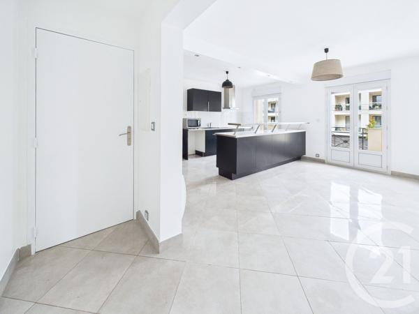 Appartement F3 à vendre  4 pièces - 81,90 m2 STE GENEVIEVE DES BOIS - 91