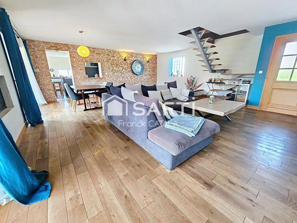 Belle vue pour cette contemporaine avec piscine