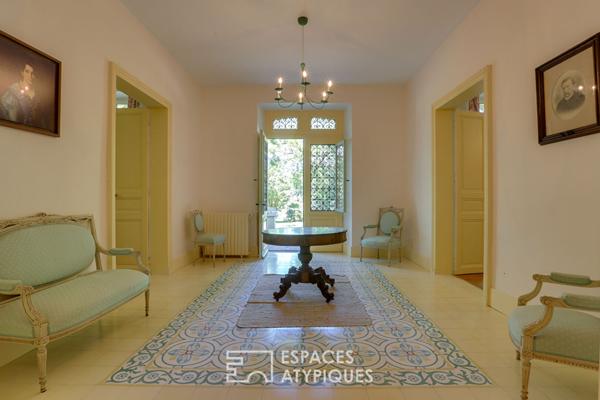 Maison de maître, dépendances et son parc arboré