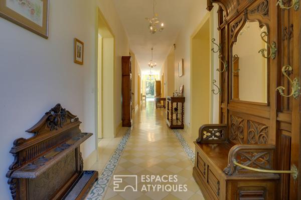 Maison de maître, dépendances et son parc arboré