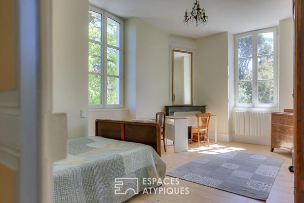 Maison de maître, dépendances et son parc arboré