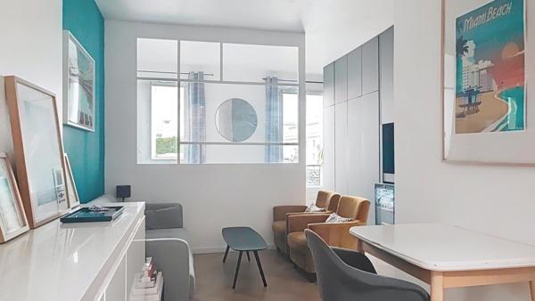 Coeur de ville - 2 pièces traversant en parfait état