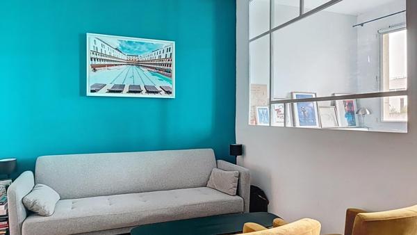 Coeur de ville - 2 pièces traversant en parfait état