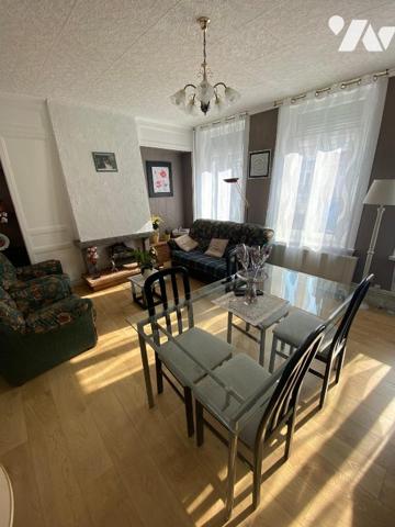 CALAIS PROCHE THEATRE IMMEUBLE A USAGE MIXTE