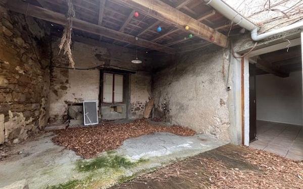 Maison à vendre    4 pièces •  Pierre-Buffière