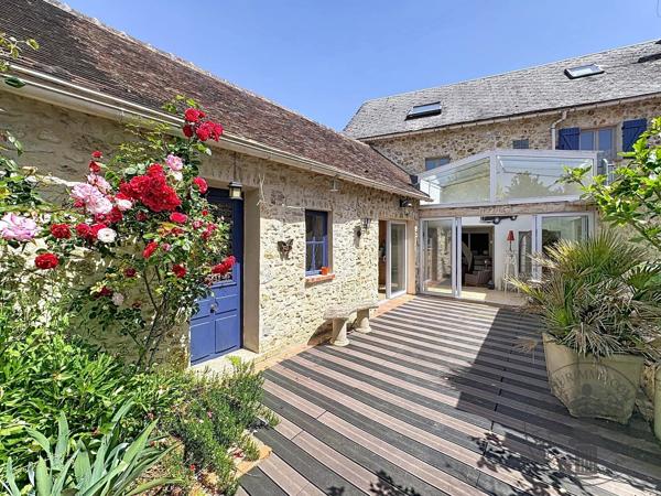 Vente                                                      Maison
                        
                     5 pièces                      152 m2                     à Auneau