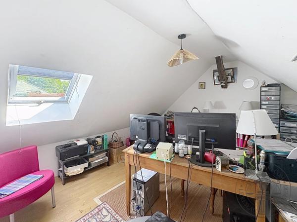 Vente                                                      Maison
                        
                     5 pièces                      152 m2                     à Auneau