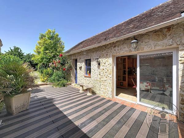 Vente                                                      Maison
                        
                     5 pièces                      152 m2                     à Auneau