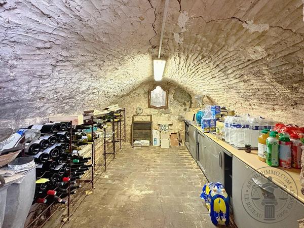 Vente                                                      Maison
                        
                     5 pièces                      152 m2                     à Auneau