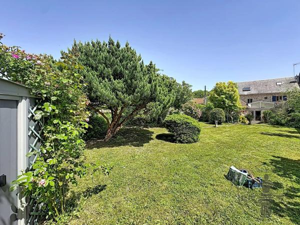 Vente                                                      Maison
                        
                     5 pièces                      152 m2                     à Auneau