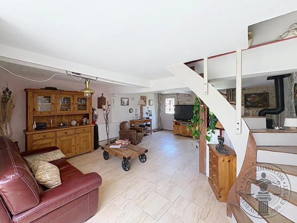 Vente                                                      Maison
                        
                     5 pièces                      152 m2                     à Auneau