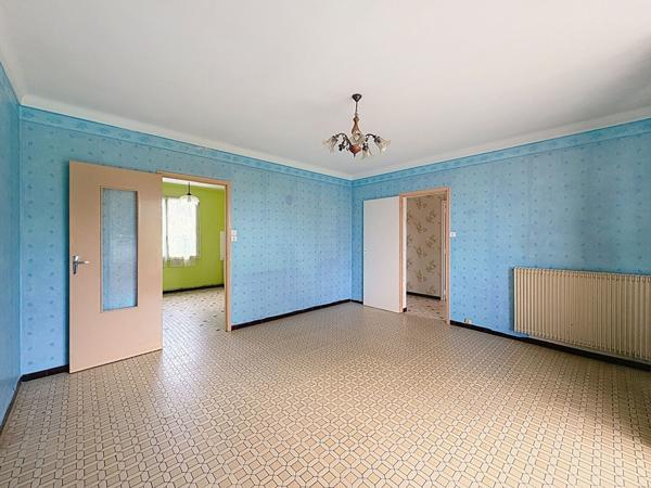 Maison à Vendre à Challans - Idéale pour un Projet de Rénovation !