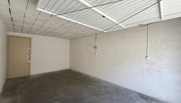 À VENDRE  Garage 20 m² avec point d'eau Quartier Saint-Assiscle, Perpignan