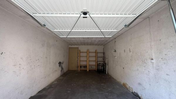 À VENDRE  Garage 20 m² avec point d'eau Quartier Saint-Assiscle, Perpignan