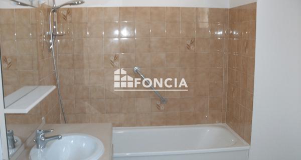Location Appartement 3 pièces 75 m² - Orange 84100