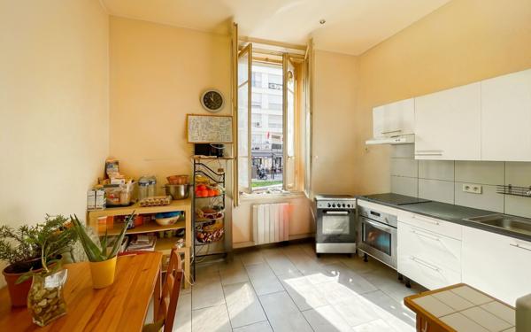 Appartement à vendre    2 pièces •  Nice