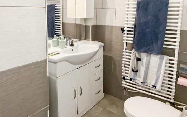 Appartement à vendre    2 pièces •  Nice