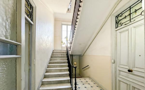 Appartement à vendre    2 pièces •  Nice