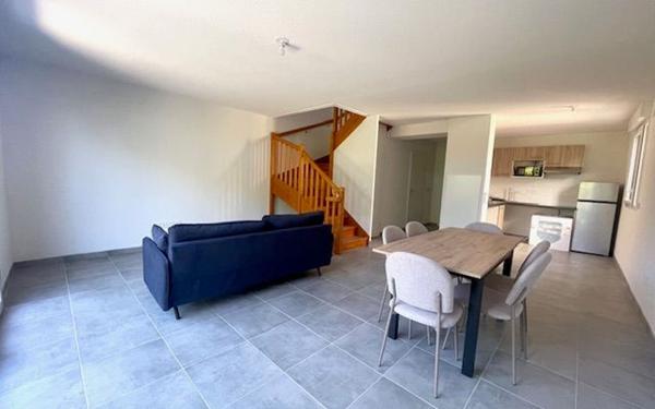 Appartement à louer    4 pièces •  Eaunes