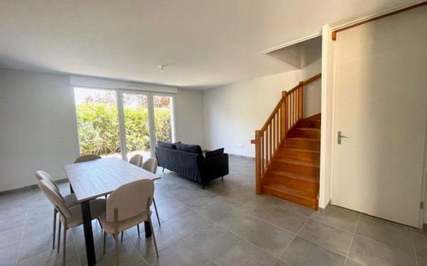 Appartement à louer    4 pièces •  Eaunes