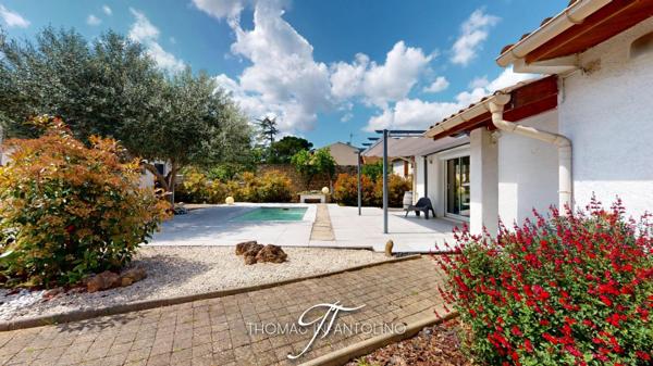 EN EXCLUSIVITE - PLAIN PIED - 3 CHAMBRES - CLIMATISATION GAINABLE - PISCINE - GARAGE