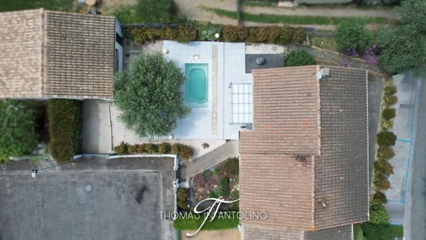 EN EXCLUSIVITE - PLAIN PIED - 3 CHAMBRES - CLIMATISATION GAINABLE - PISCINE - GARAGE