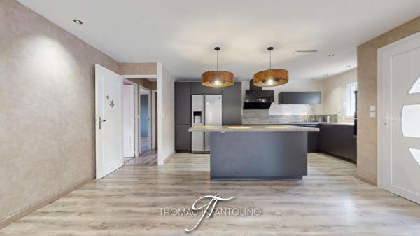 EN EXCLUSIVITE - PLAIN PIED - 3 CHAMBRES - CLIMATISATION GAINABLE - PISCINE - GARAGE