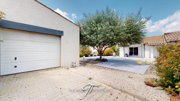 EN EXCLUSIVITE - PLAIN PIED - 3 CHAMBRES - CLIMATISATION GAINABLE - PISCINE - GARAGE