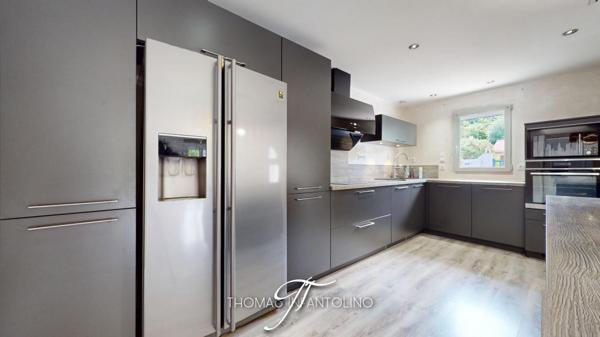 EN EXCLUSIVITE - PLAIN PIED - 3 CHAMBRES - CLIMATISATION GAINABLE - PISCINE - GARAGE