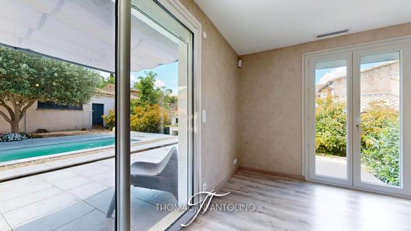 EN EXCLUSIVITE - PLAIN PIED - 3 CHAMBRES - CLIMATISATION GAINABLE - PISCINE - GARAGE
