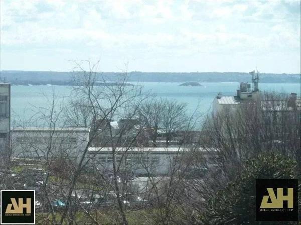 BREST - LIBERTÉ - RARE - APPARTEMENT DE 115 AVEC ASCENSEUR ET PARKING PRIVÉ - IMMEUBLE DE STANDING - VUE MER