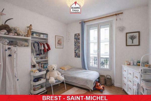 A VENDRE - APPARTEMENT - RUE DE LA REPUBLIQUE - T3 - 2 CHAMBRES - IDEALEMENT SITUE - 1ER ETAGE - CAVE.