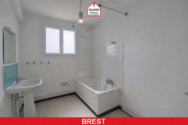 A VENDRE - APPARTEMENT - 65M² - DEUX CHAMBRES - VUE MER - ASCENSEUR - 5EME ETAGE - ST MICHEL - RARE