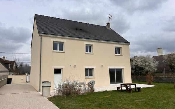 Maison à vendre    6 pièces •  Fossé