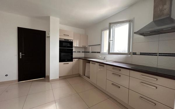 Maison à vendre    6 pièces •  Fossé